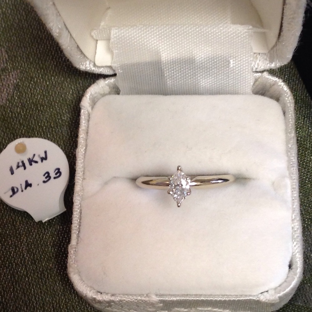 💎14KT White Gold Marquise Diamond engagement ring